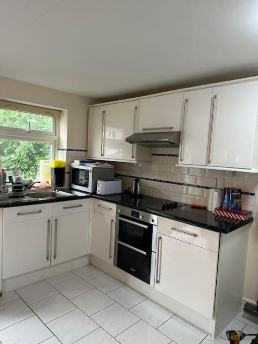 Amazing Gantshill Studio Annexe & Free Parking Redbridge Luaran gambar